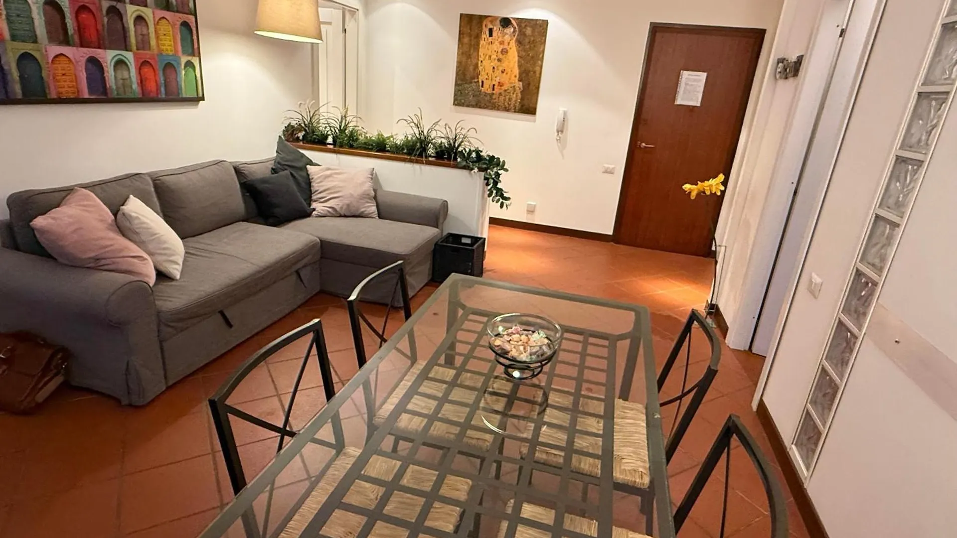 Appartamento Angera Milano 0*,  Italia